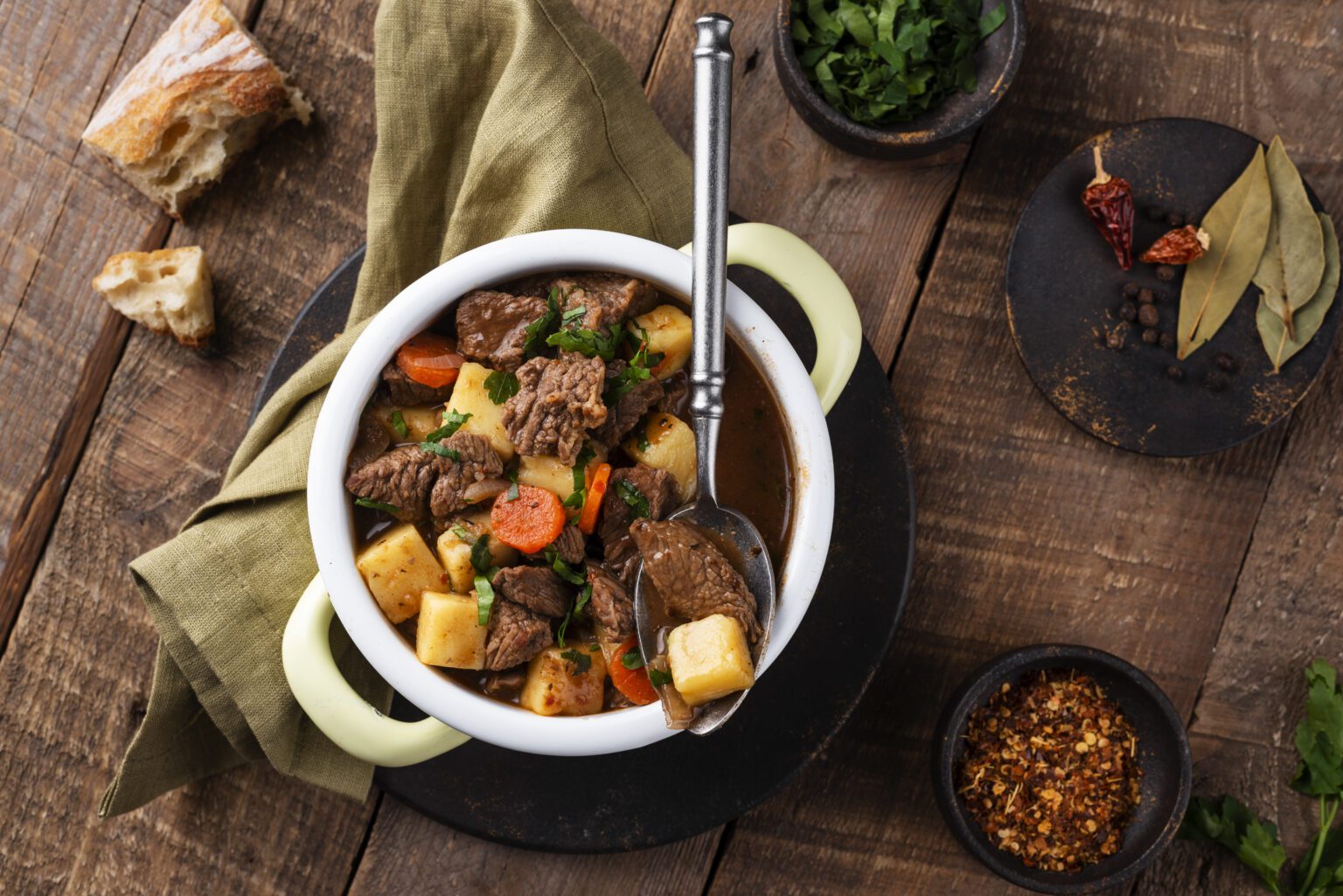 Goulash de carne: 2 Receitas perfeitas para você preparar em casa! goulash
