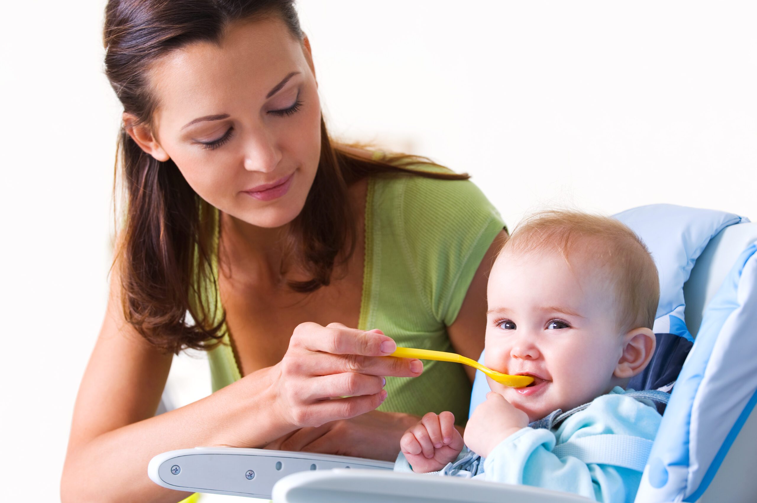 Introdução alimentar: quando começar e quais alimentos oferecer primeiro!