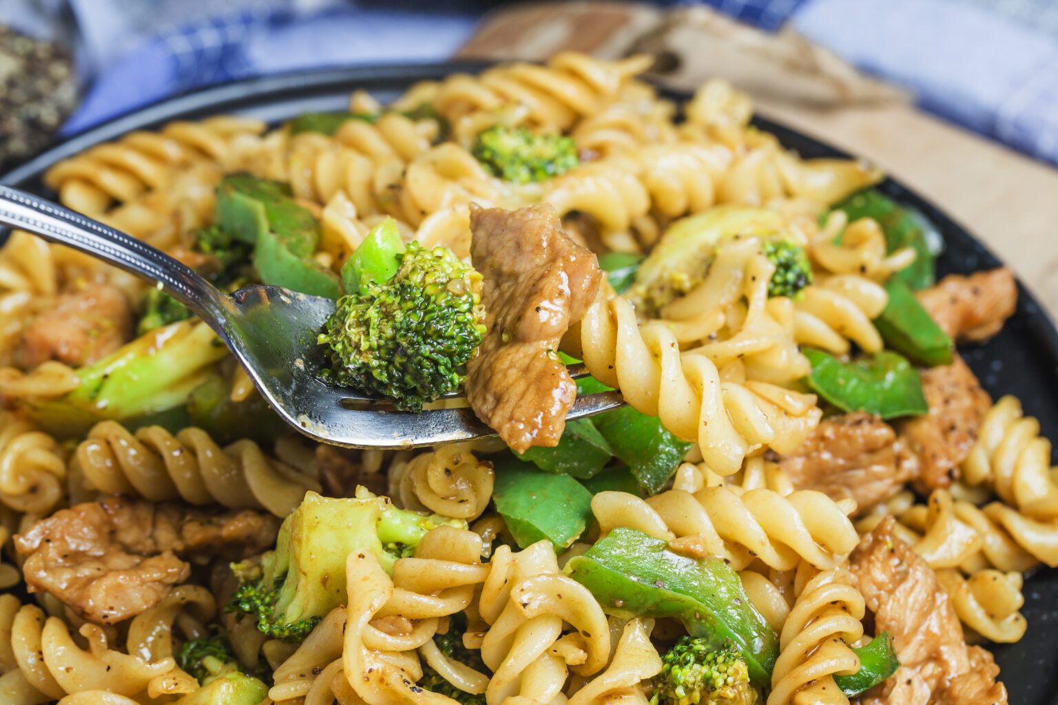 2 Receitas exclusivas de macarrão de panela de pressão! macarrão