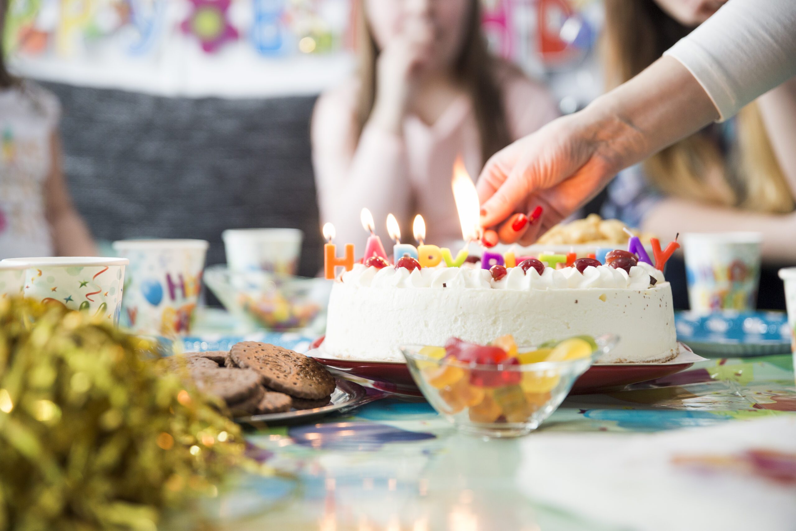 10 Tipos de comidas para aniversário que vão fazer sucesso na sua festa!
