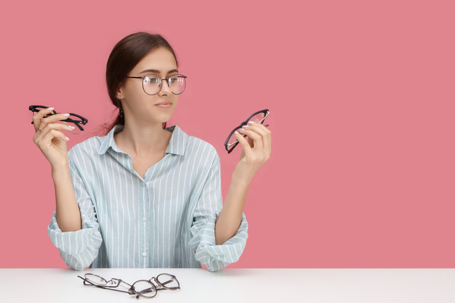 Saiba qual o tipo de armação de óculos ideal para alguns tipos de rosto! armação