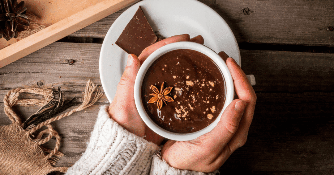 4 Opções de chocolate quente para você se aquecer nesse friozinho! Saiba como surgiu essa receita e suas curiosidades!